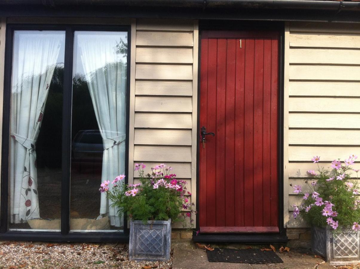 Готель Bonningtons Stansted Self Catering Станстед-Маунтфітчет Номер фото